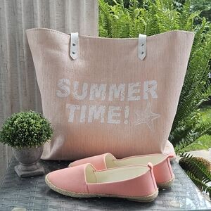 Coral - Size 9 Casual Women’s Shoe